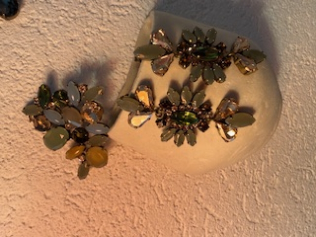 Set broche + boucles d'oreilles