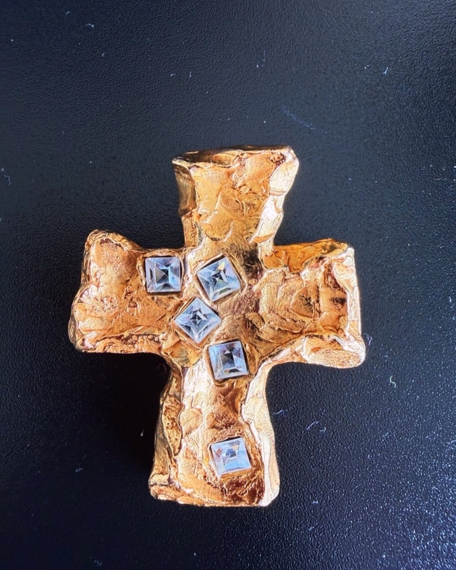 Broche Christian Lacroix